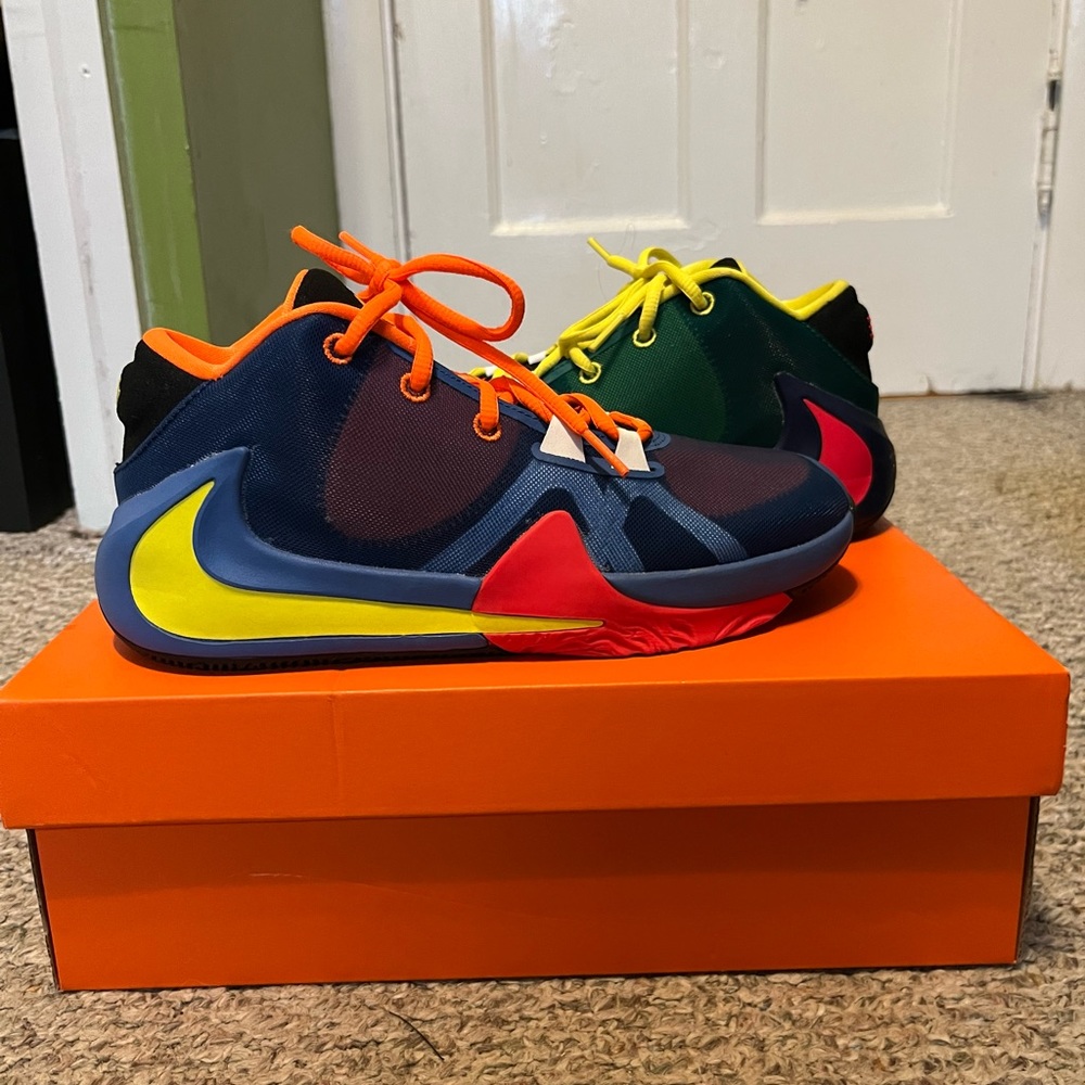 zoom freak 1 “roots” brand new never worn w/ box